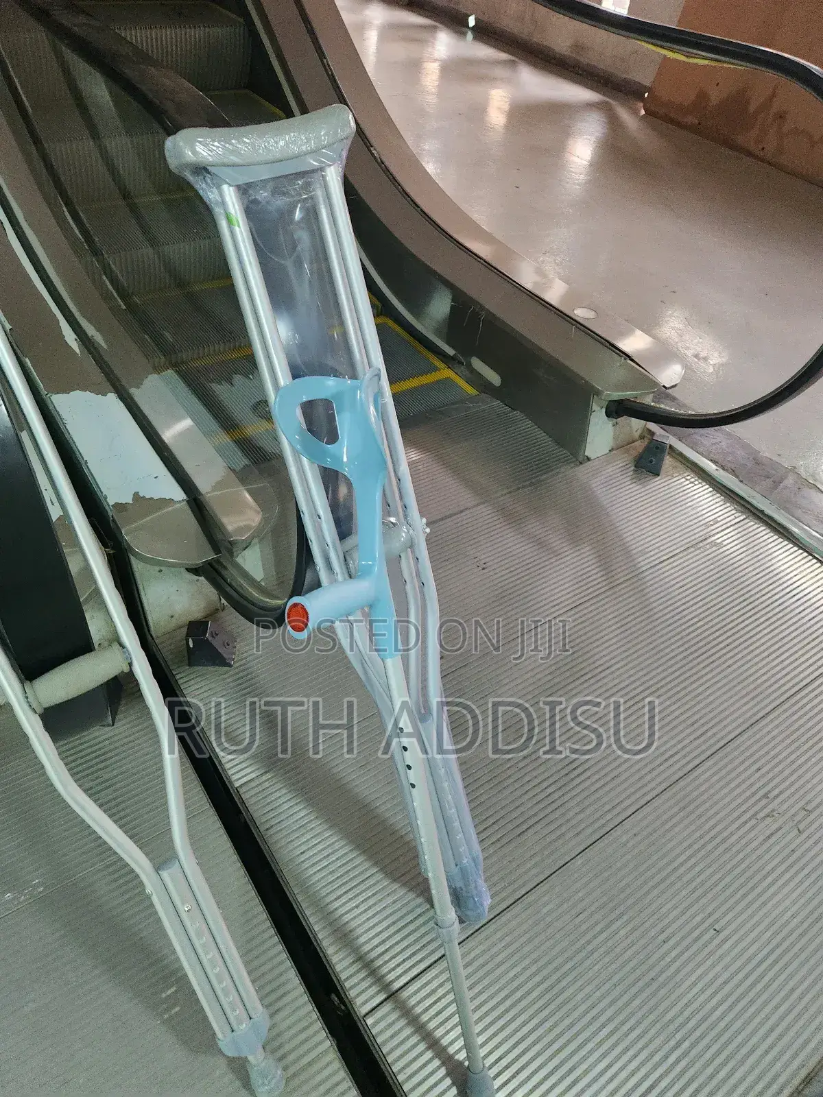 Axillary and Elbow Crutches字眼brand New Axillary Crutches麩質crutches New