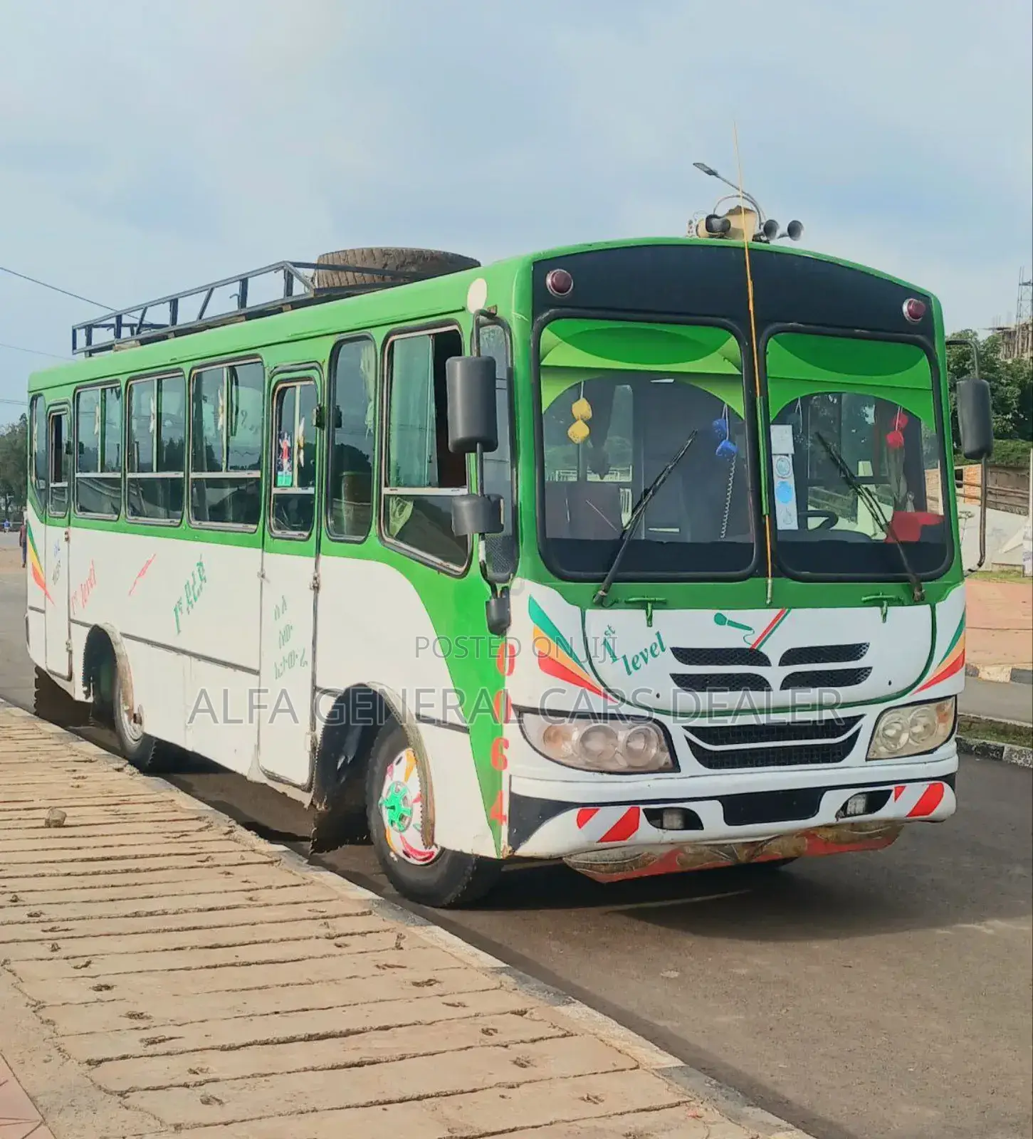 Isuzu NMR 2017 White