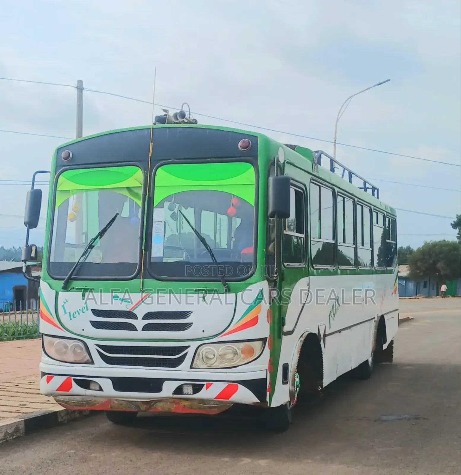 Isuzu NMR 2017 White