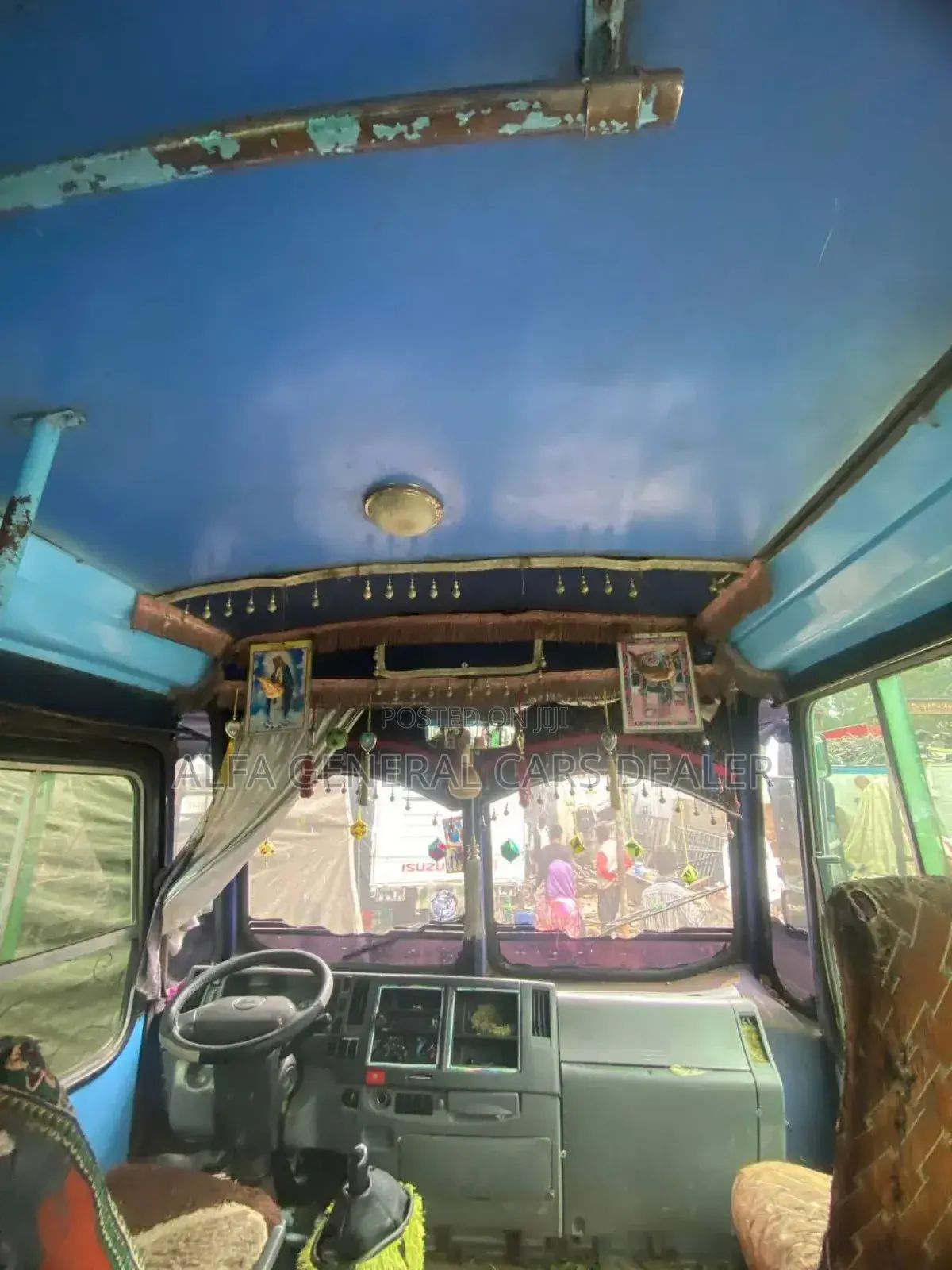 Isuzu NMR 2017 White