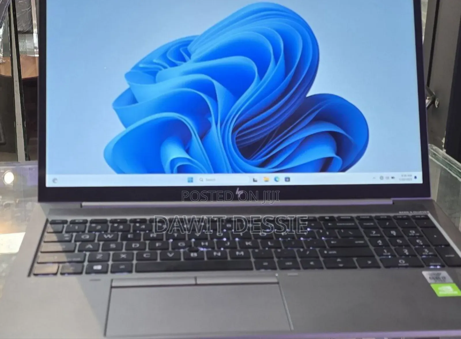 New Laptop HP ZBook Firefly 15 G7 16GB Intel Core I7 SSD 512GB