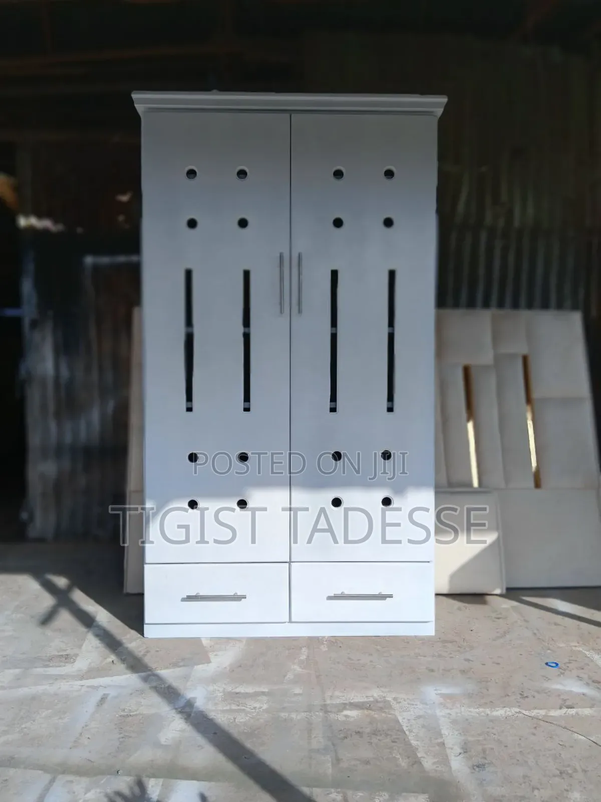 ጫማ መደርደሪያ 1ሜትር *180ሳ.ሜ