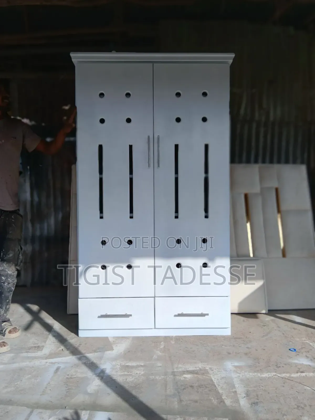 ጫማ መደርደሪያ 1ሜትር *180ሳ.ሜ