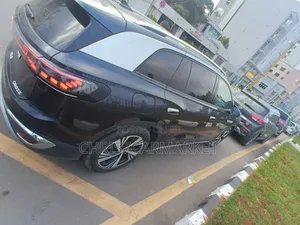 Volkswagen ID.6 Crozz 85 kWh AWD 2022 Blue