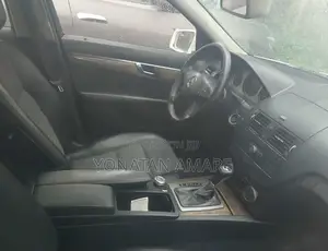 Mercedes-Benz C180 2009 White