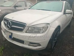 Photo - Mercedes-Benz C180 2009 White