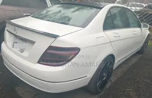 Mercedes-Benz C180 2009 White