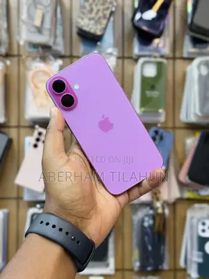 Photo - Apple iPhone 16 128 GB Pink