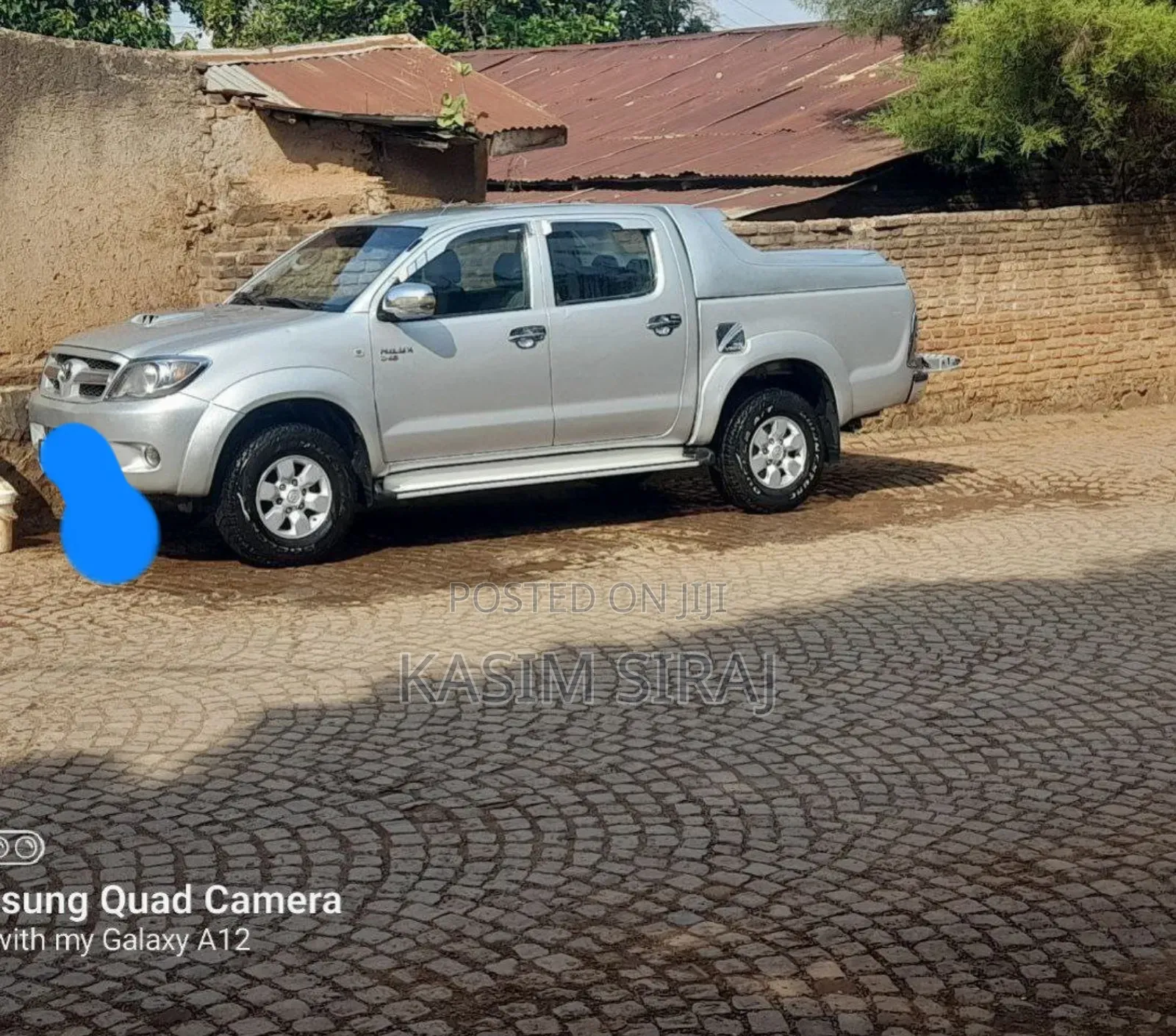 Toyota Hilux 2.5 D-4D 4X4 SRX 2010 Silver