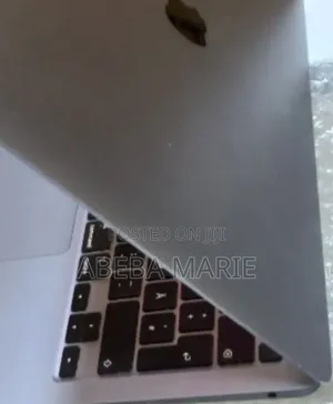 New Laptop Apple MacBook Air 2020 8GB Intel Core I5 SSD 256GB