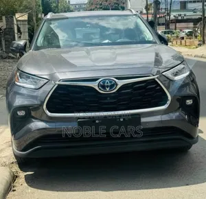 Photo - New Toyota Highlander Hybrid 2024 Matt Black