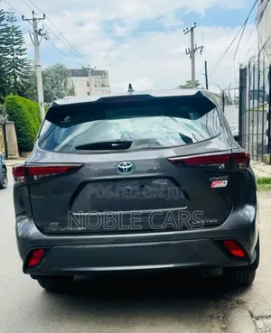 New Toyota Highlander Hybrid 2024 Matt Black