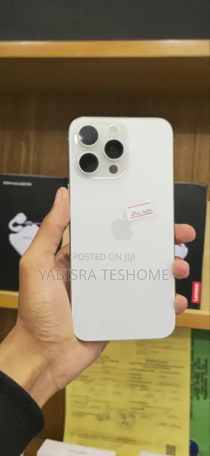 Apple iPhone 15 Pro Max 256 GB White