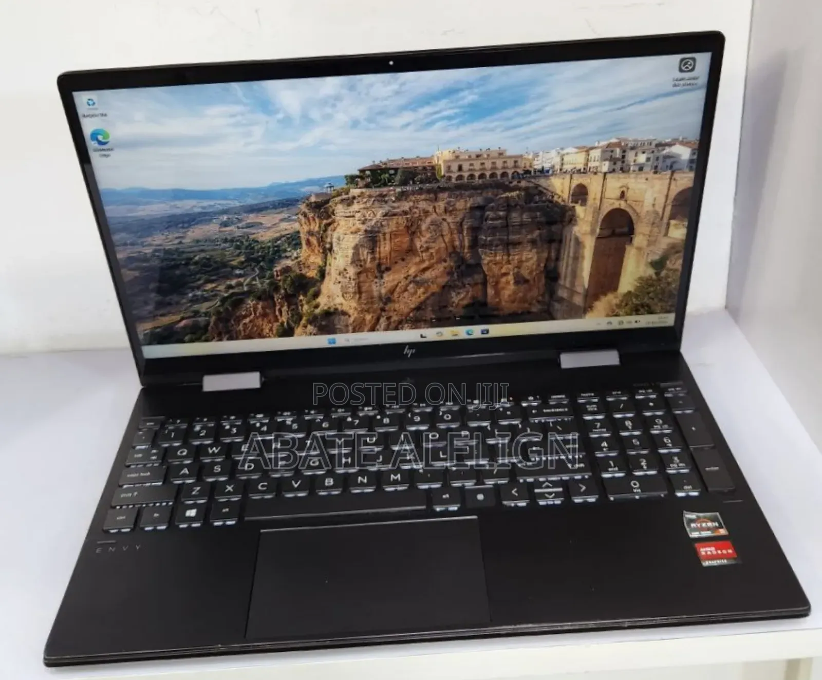 New Laptop HP Envy X360 16GB AMD Ryzen 5 SSD 256GB