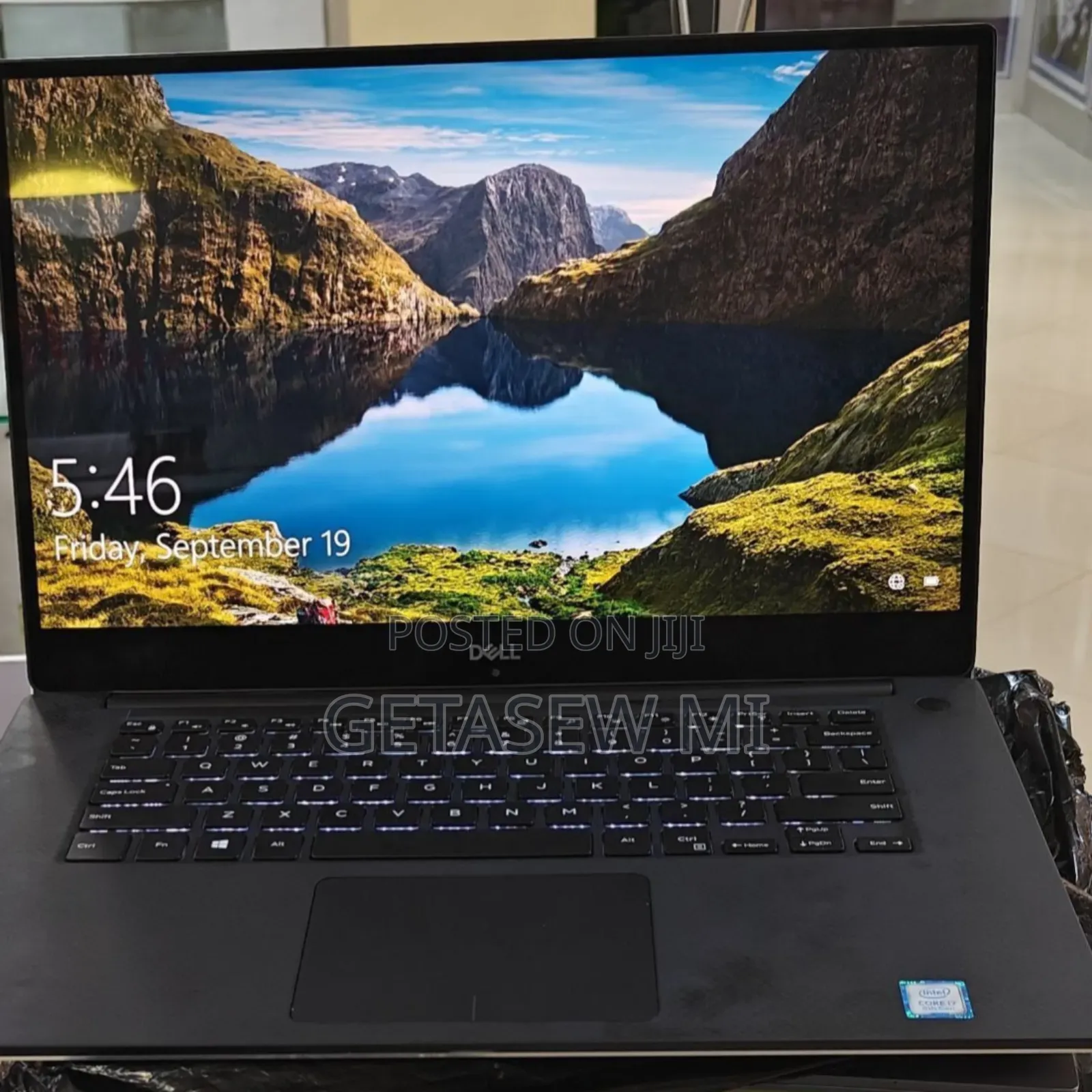 New Laptop Dell Precision 5540 16GB Intel Core I7 SSD 512GB