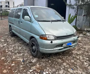Toyota HiAce 1998 Blue