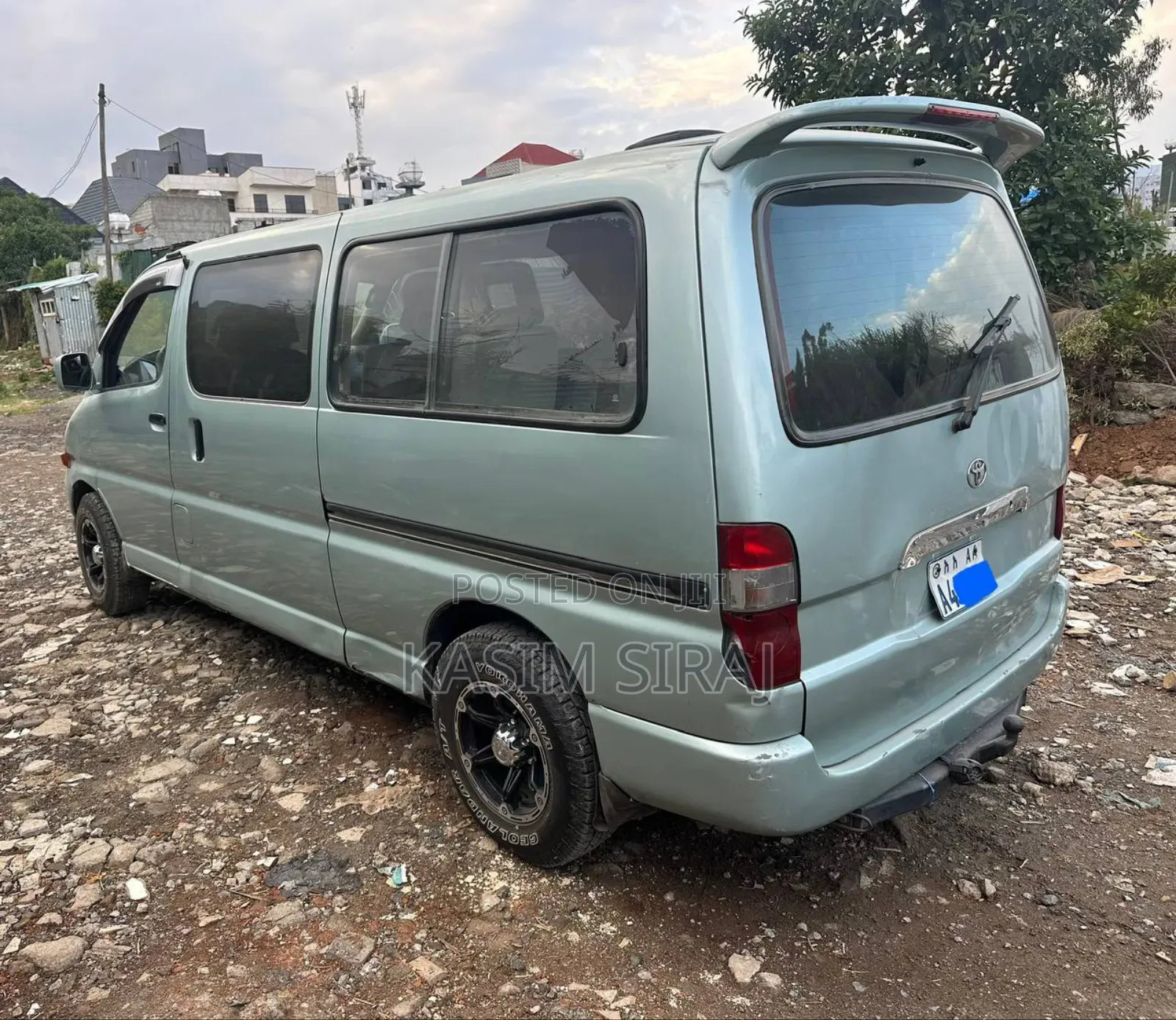 Toyota HiAce 1998 Blue