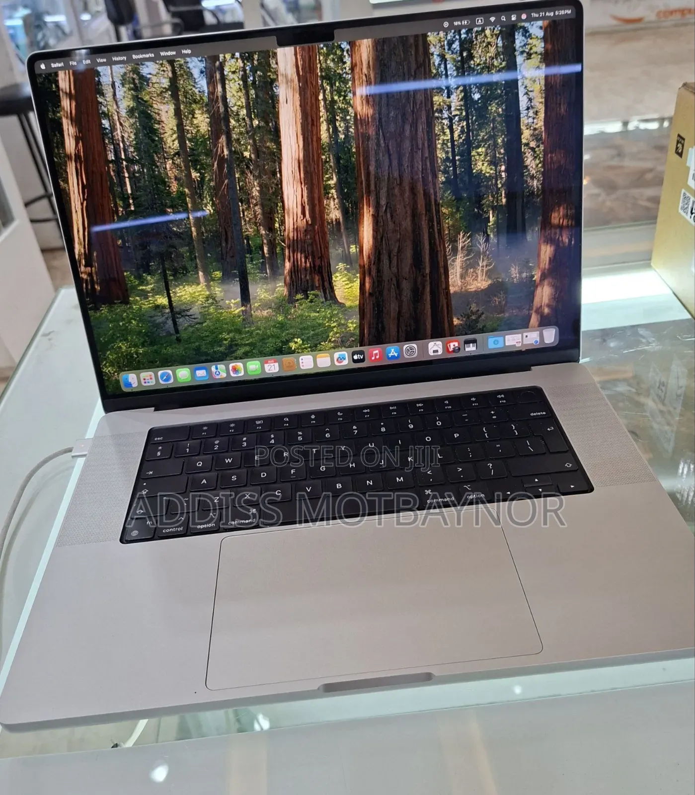 New Laptop Apple MacBook Pro M1 16GB Apple M1 Pro SSD 1T