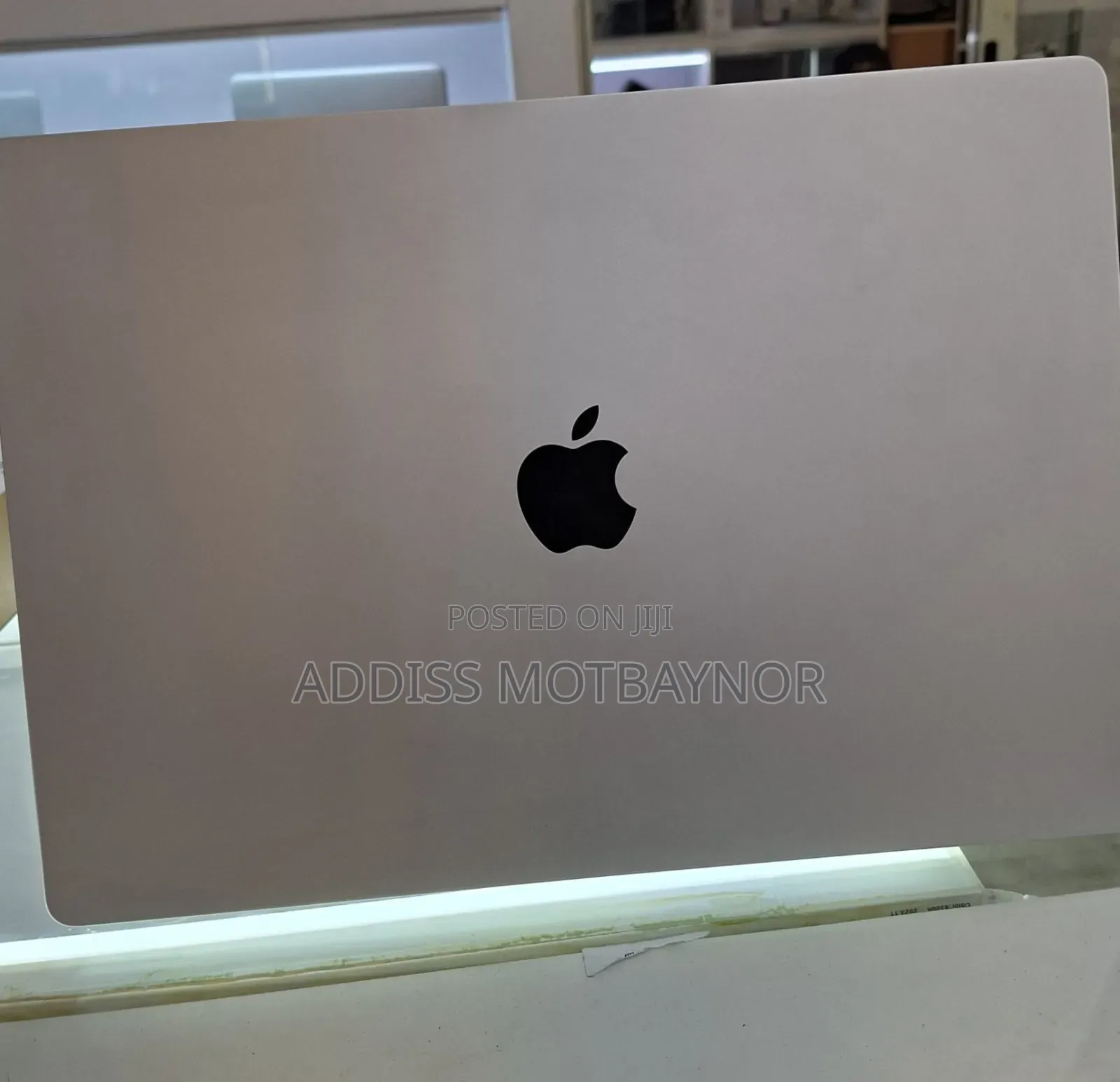 New Laptop Apple MacBook Pro M1 16GB Apple M1 Pro SSD 1T