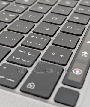 New Laptop Apple MacBook Pro 2022 M2 8GB Intel SSD 256GB