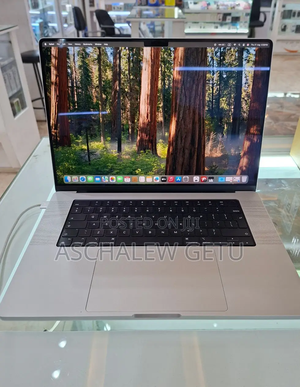 New Laptop Apple MacBook Pro M1 16GB Apple M1 Pro SSD 1T