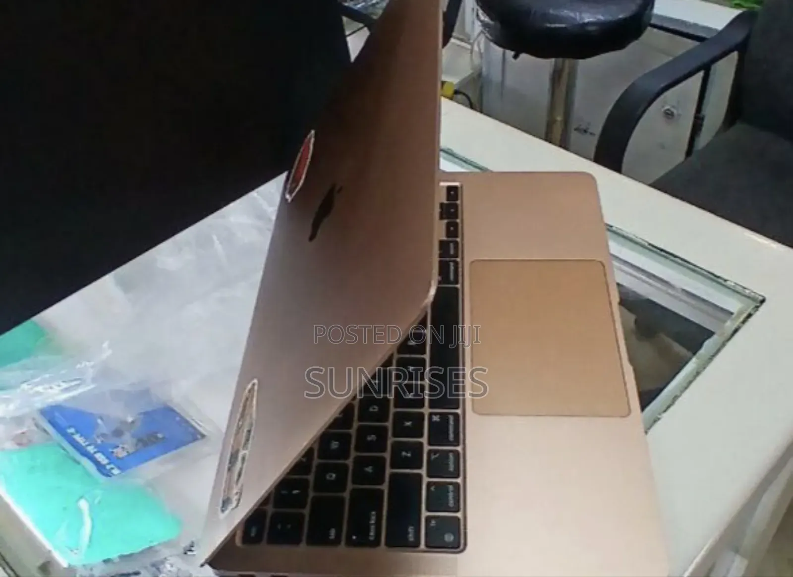 New Laptop Apple MacBook Air 2020 M1 8GB Apple M1 SSD 256GB