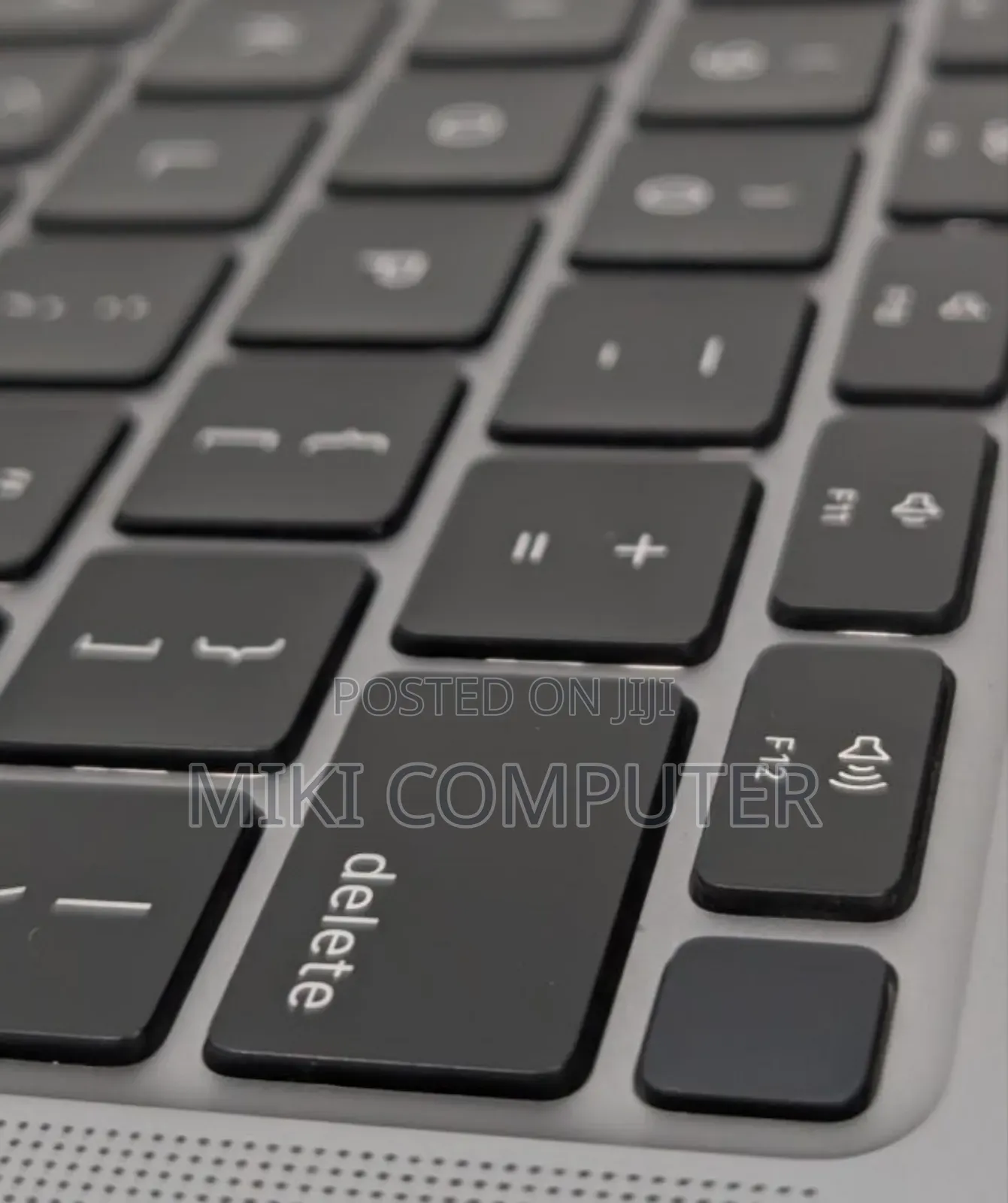 New Laptop Apple MacBook Air 2020 M1 16GB Intel SSD 256GB