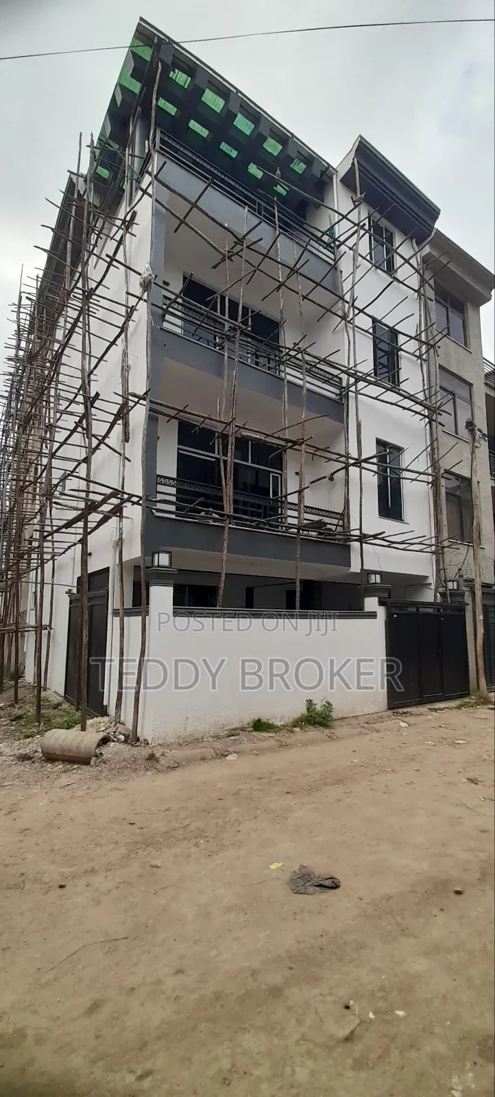 8bdrm House in Haile Garment, Nifas Silk-Lafto for sale