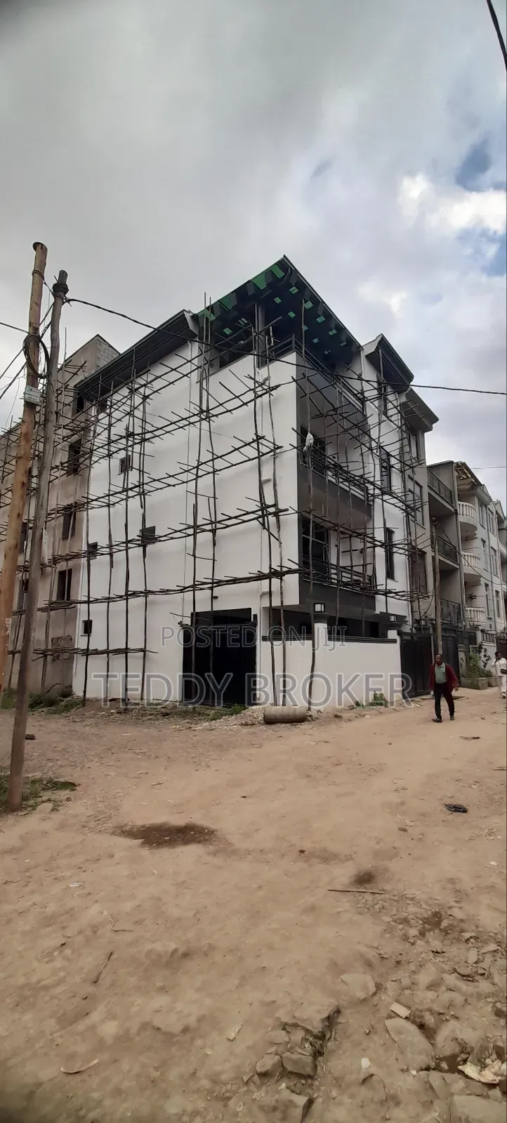 8bdrm House in Haile Garment, Nifas Silk-Lafto for sale