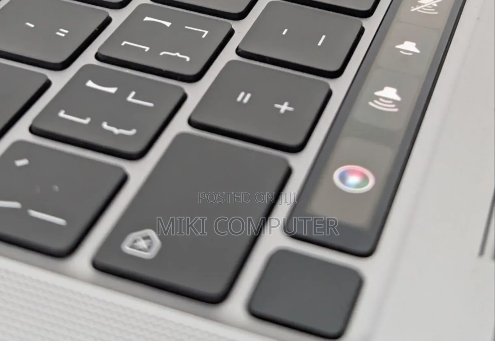 New Laptop Apple MacBook Pro M1 8GB Intel SSD 256GB