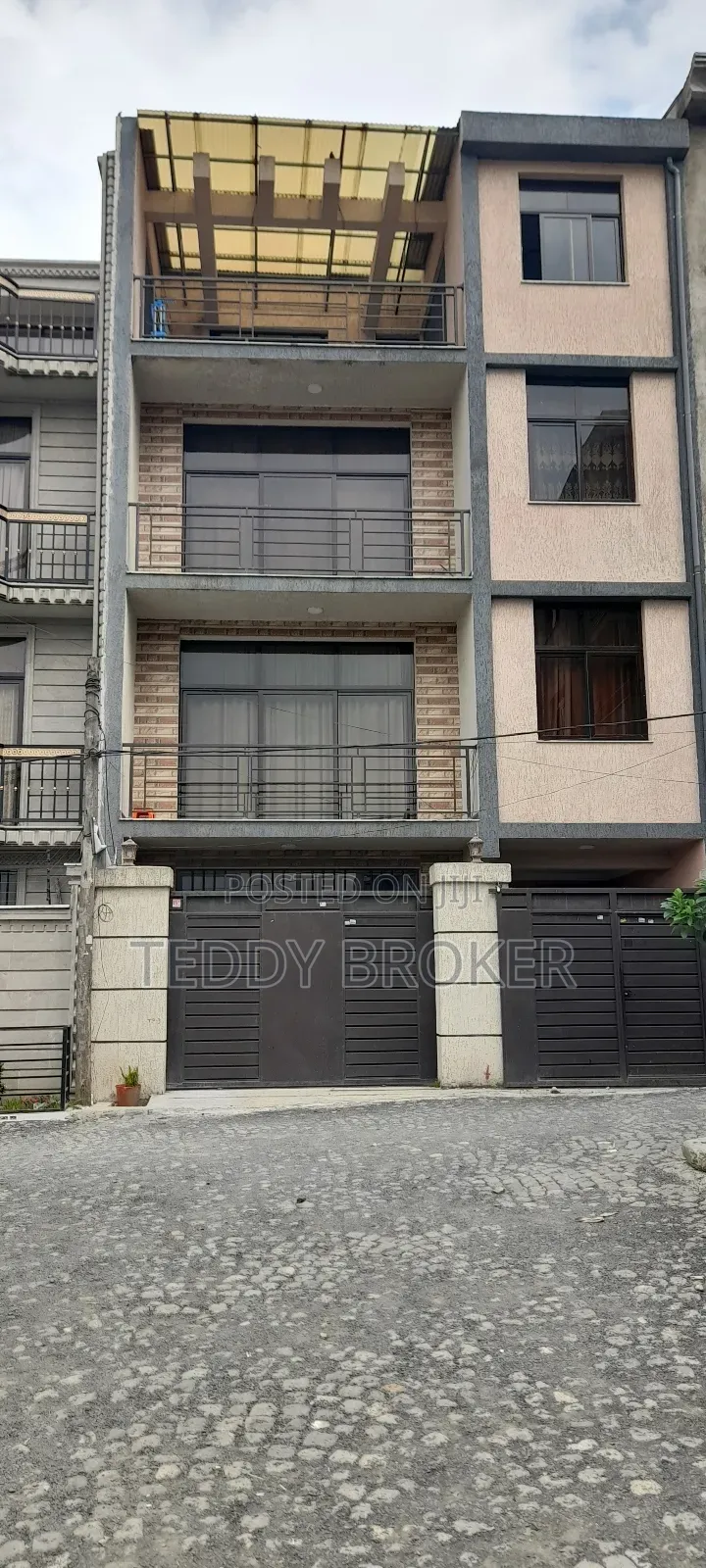 8bdrm House in Haile Garment, Nifas Silk-Lafto for sale