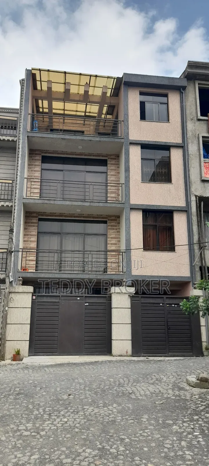 8bdrm House in Haile Garment, Nifas Silk-Lafto for sale