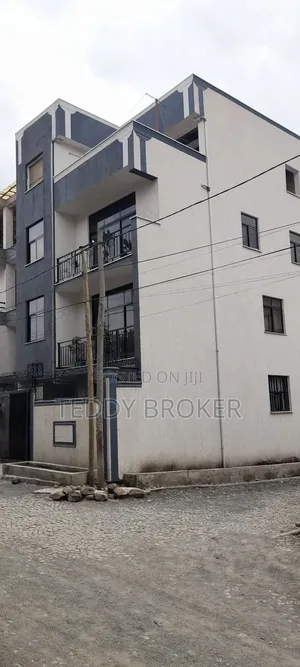 8bdrm House in Haile Garment, Nifas Silk-Lafto for sale