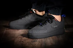 Photo - Nike Special Edition Black Combo