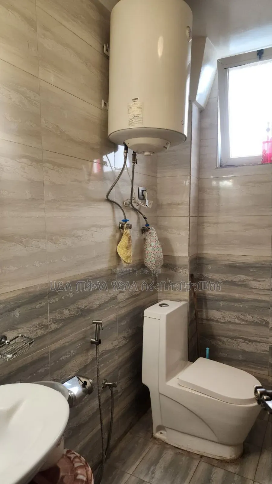 Furnished 3bdrm Condo in አያት ሳይት4, Yeka for sale