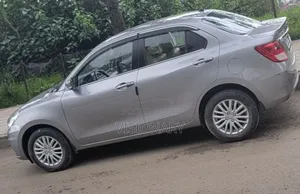 Photo - Suzuki Dzire 2022 Silver