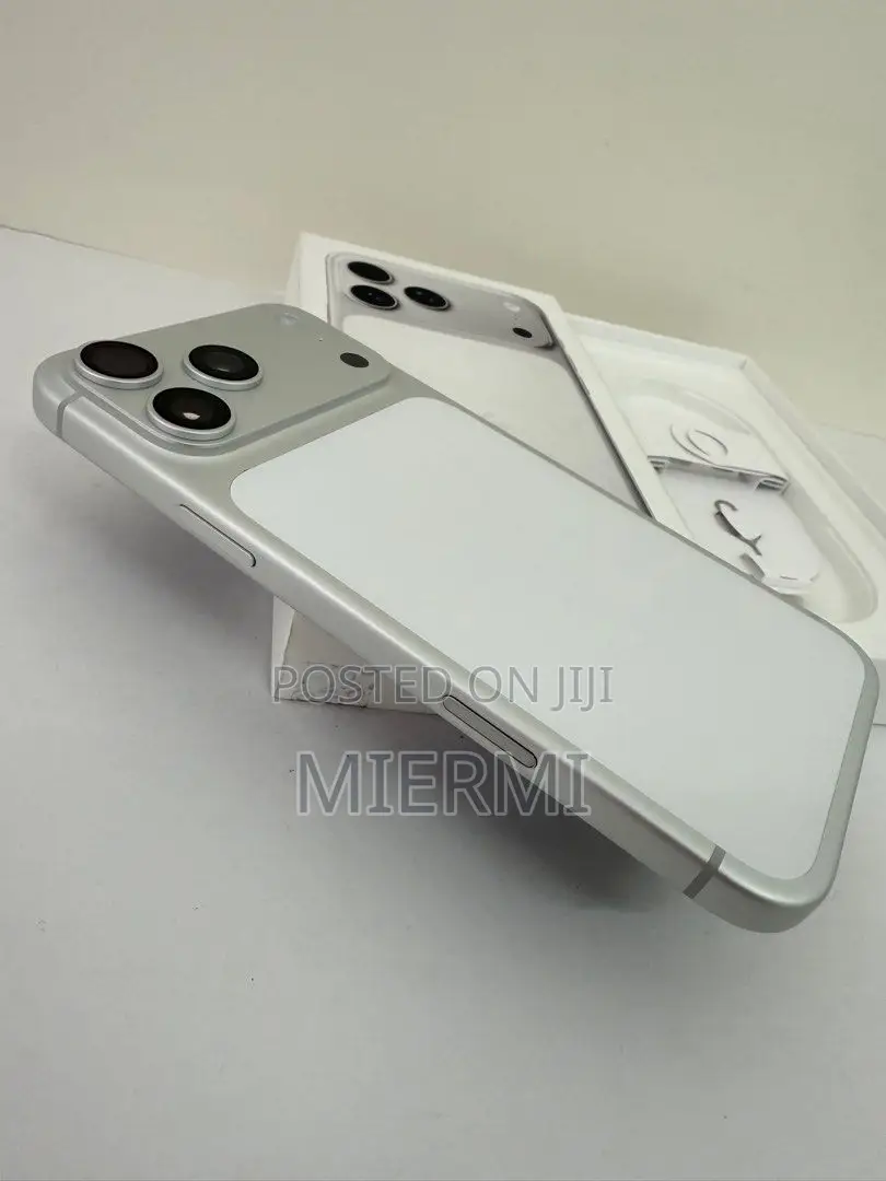 New Apple iPhone 17 Pro Max 256 GB White