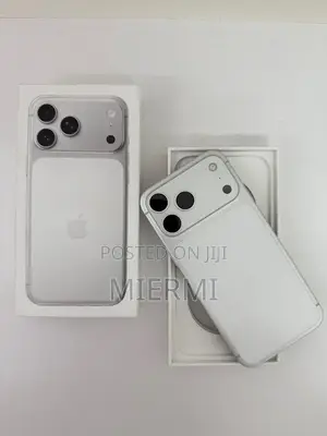 Photo - New Apple iPhone 17 Pro Max 256 GB White