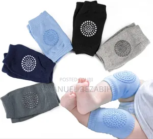 Photo - Baby Knee Pads Socks