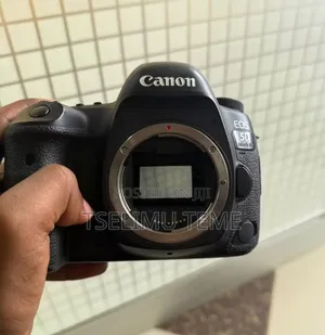 Urgent ! Canon Mark Iv With 24-105 F.4