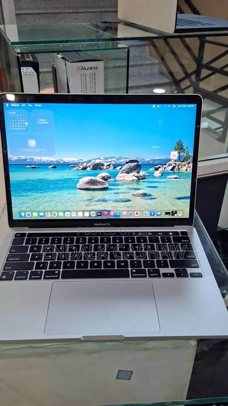 New Laptop Apple MacBook Air 2022 M2 8GB Apple M2 SSD 512GB