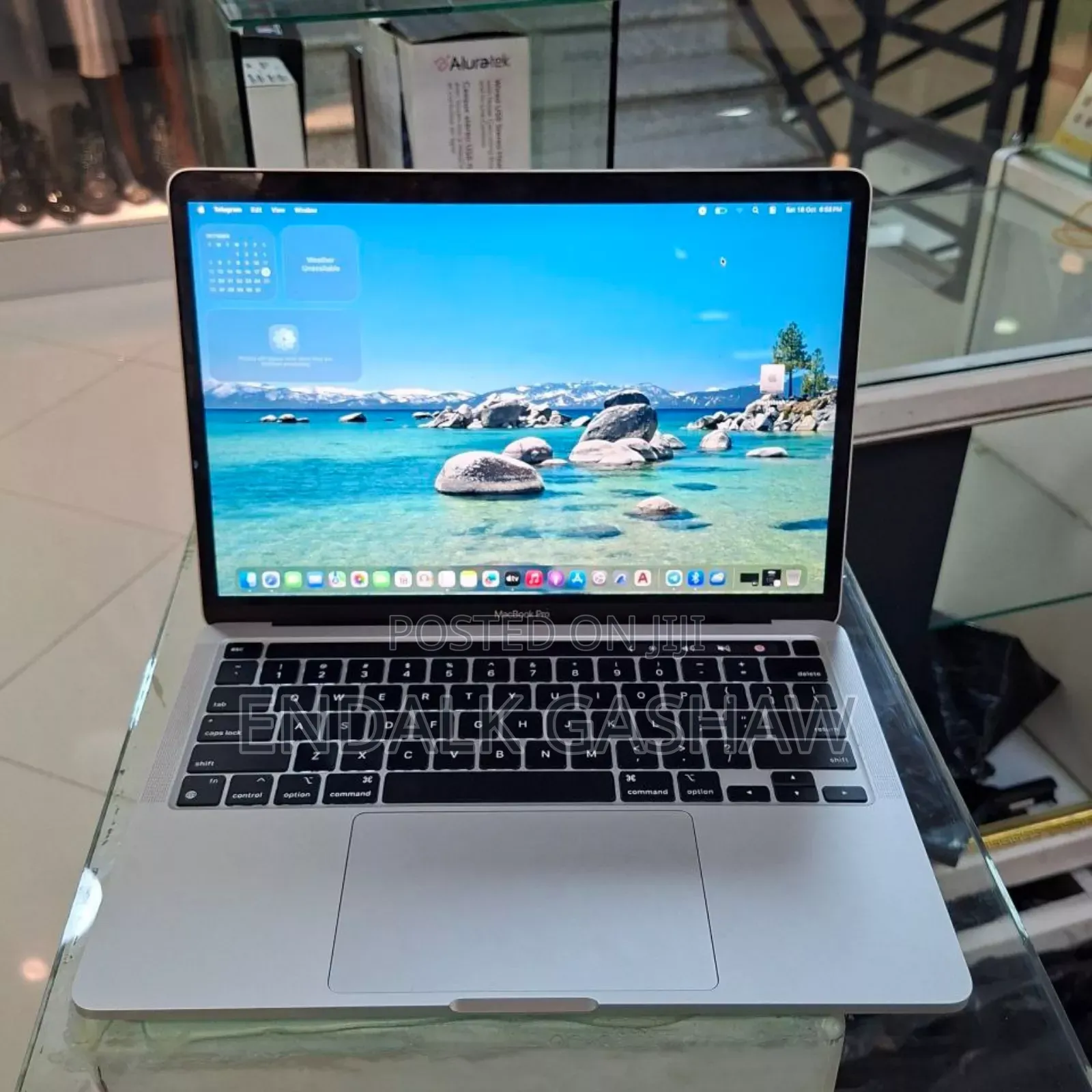 New Laptop Apple MacBook Air 2022 M2 8GB Apple M2 SSD 512GB