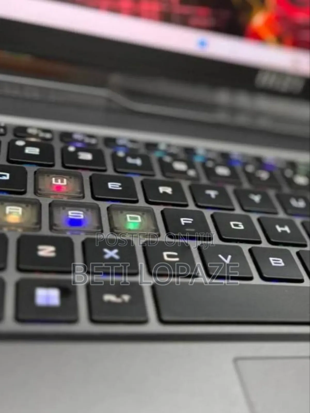 New Laptop MSI Vector 16 HX AI A2XWIG 16GB Intel Core I9 SSD 1T