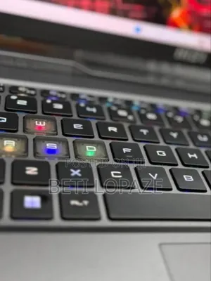 New Laptop MSI Vector 16 HX AI A2XWIG 16GB Intel Core I9 SSD 1T