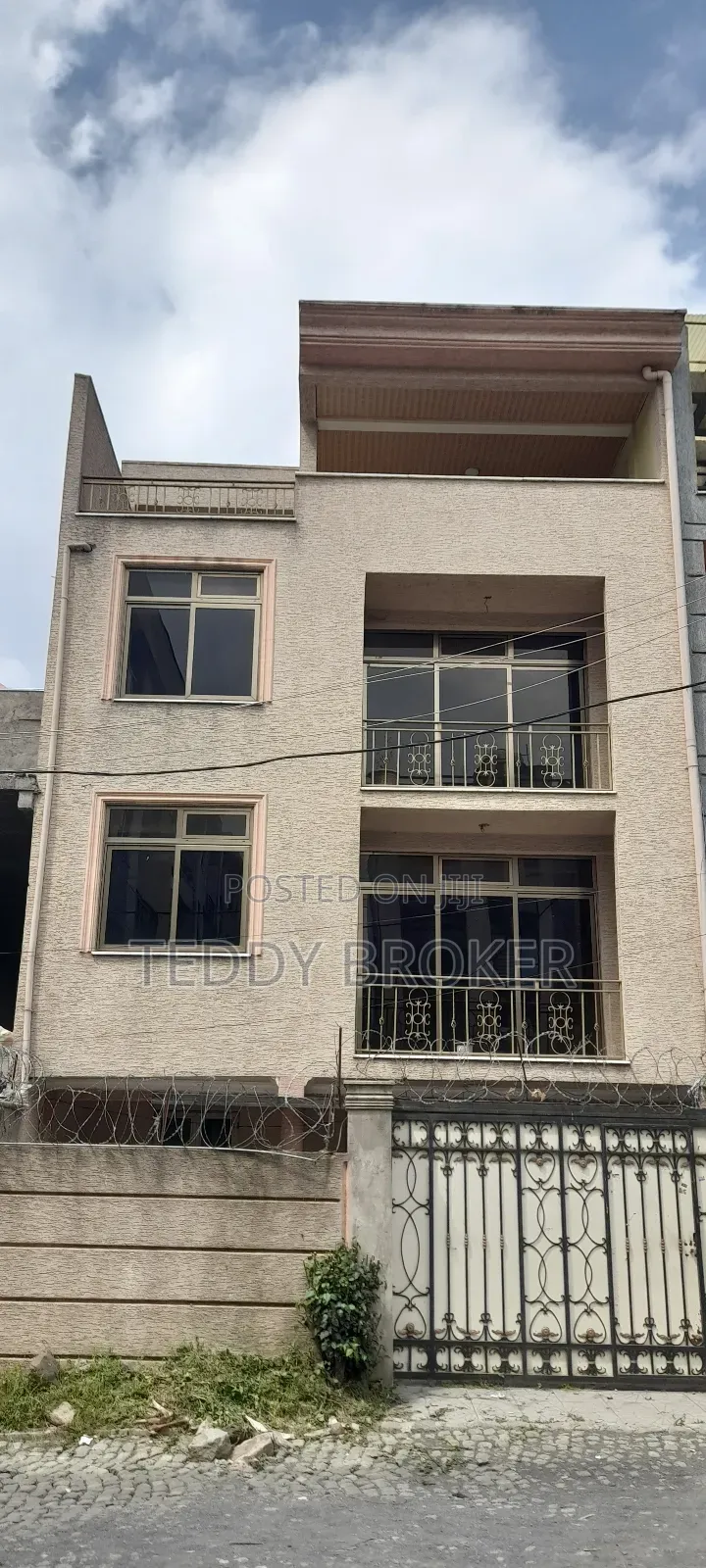 6bdrm House in Haile Garment, Nifas Silk-Lafto for sale