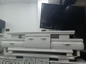 Important 1.50m Modern Tv Stand – Elegant Durable Design!