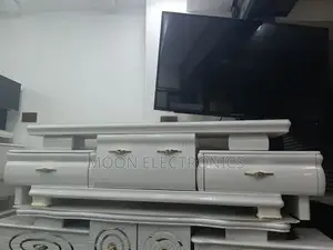 Important 1.50m Modern Tv Stand – Elegant Durable Design!
