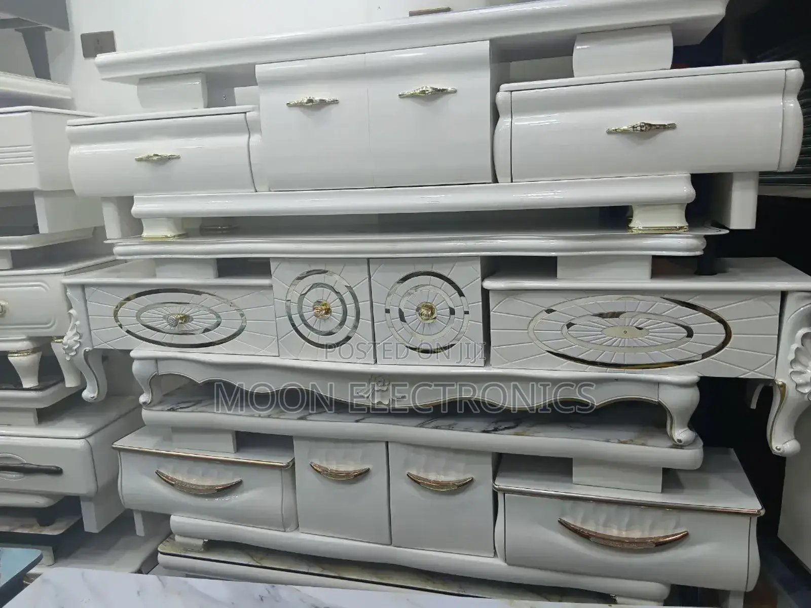 Important 1.50m Modern Tv Stand – Elegant Durable Design!