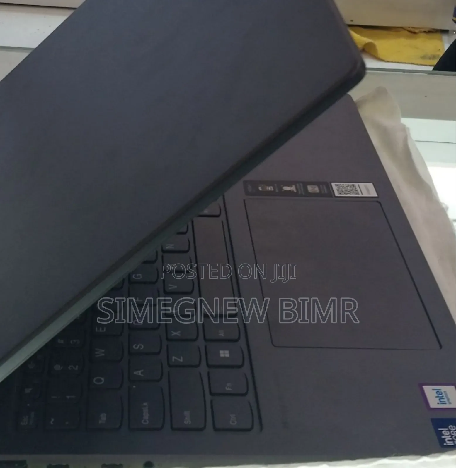 New Laptop Lenovo Yoga 7i 16GB Intel Core Ultra 7 SSD 1T