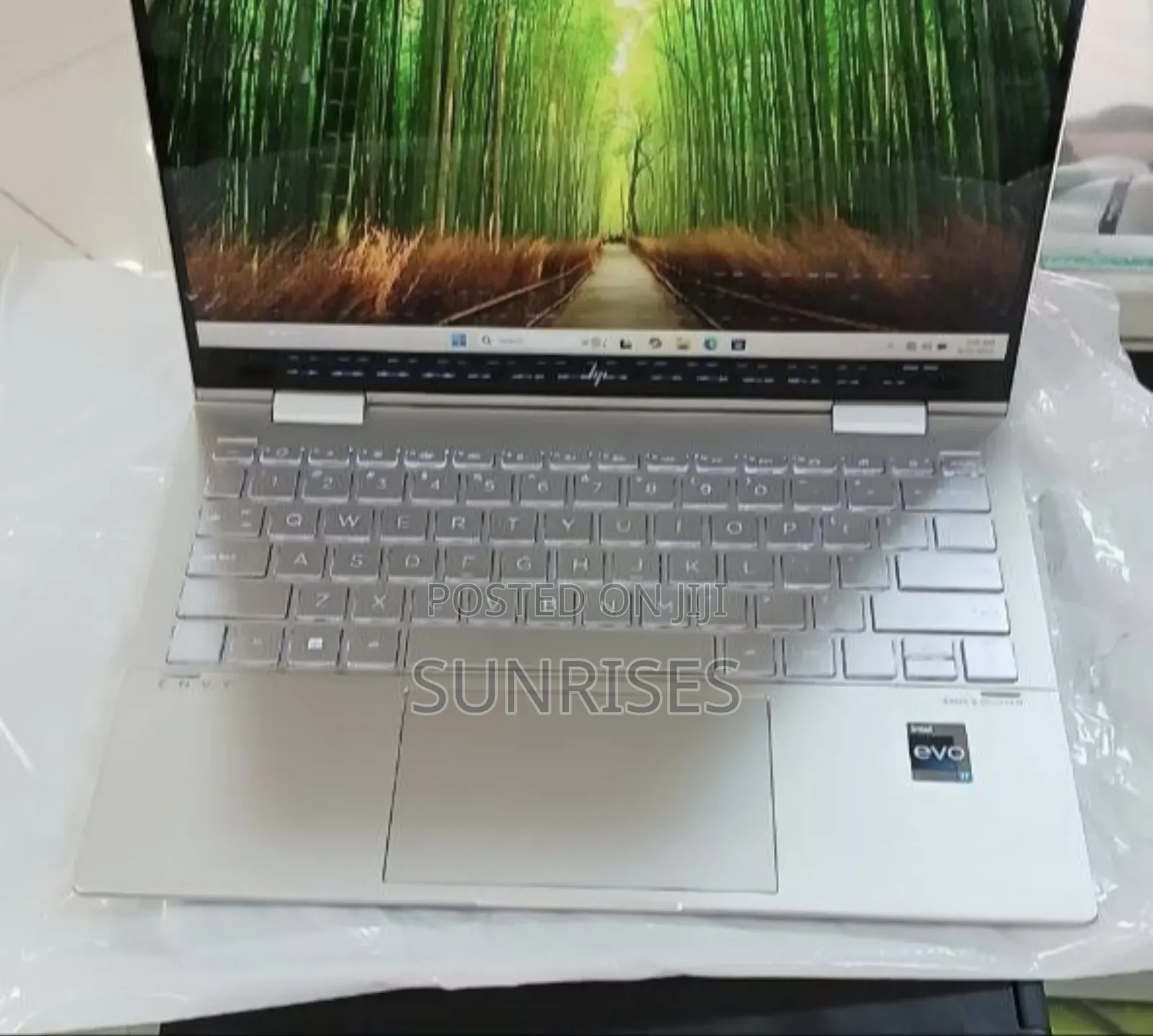 New Laptop HP Envy X360 8GB Intel Core I7 SSD 512GB